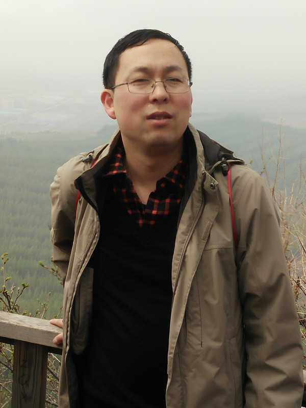 杨立国